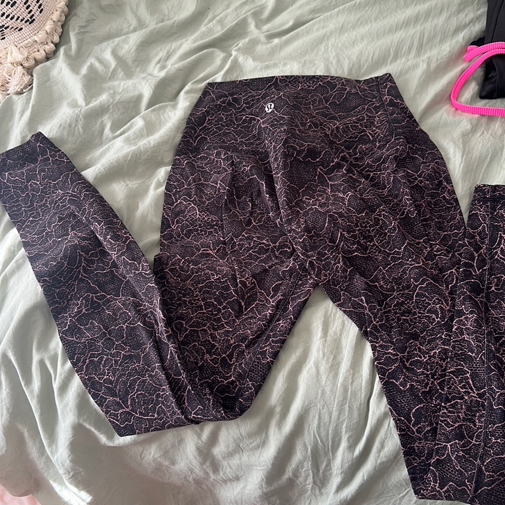 Gently worn Lulu Align leggings